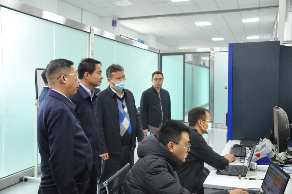 f87881e3d5e94c5895bacdc2e24e82a8